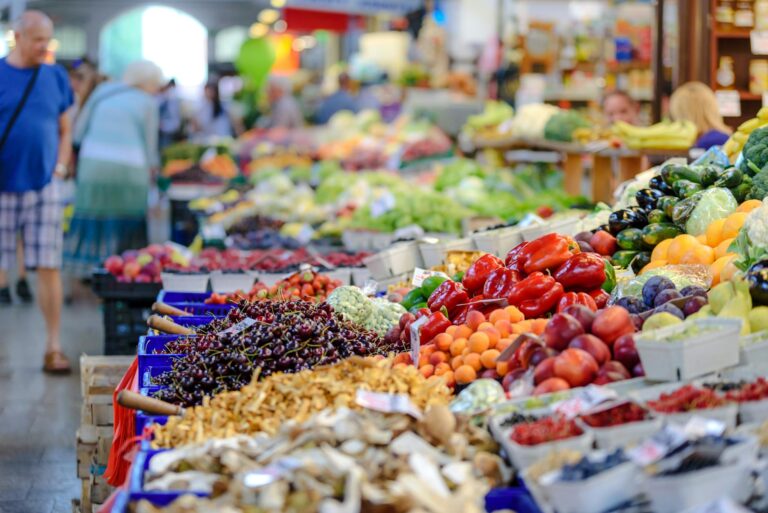 Miért érdemes gyakrabban a helyi termelői piacokon vásárolnunk a szupermarketek helyett?